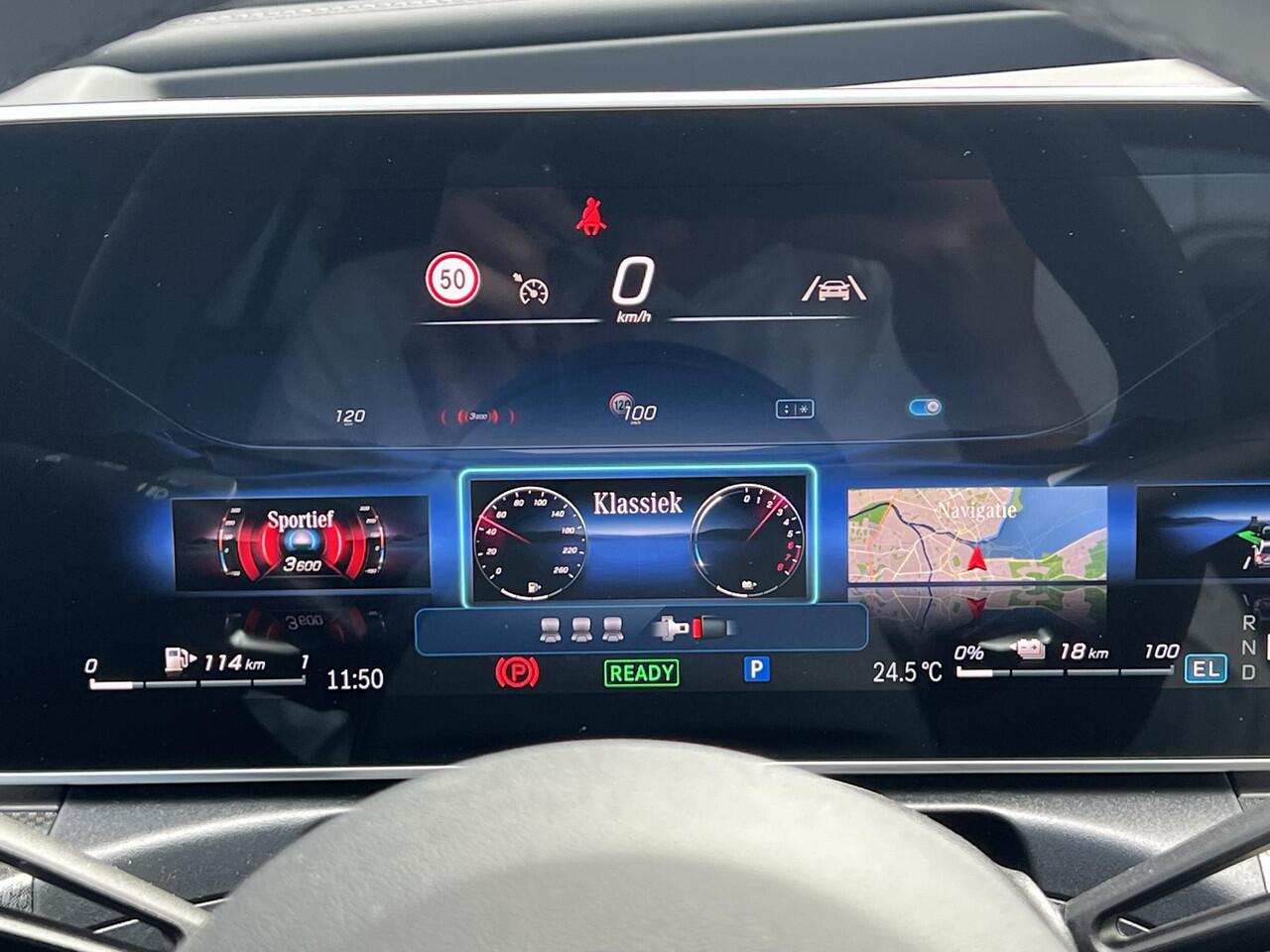 Mercedes-Benz C-KLASSE Estate 300 e Business Solution AMG | Premium Plus | Night Pakket | Panoramadak | Burmester 3D Surround | 360° Camera | Head-up Display | Augmented Reality voor Navigatie | DIGITAL LIGHT | Elektrisch Verstelbare Stoelen + Memory | Sfeerverlichting