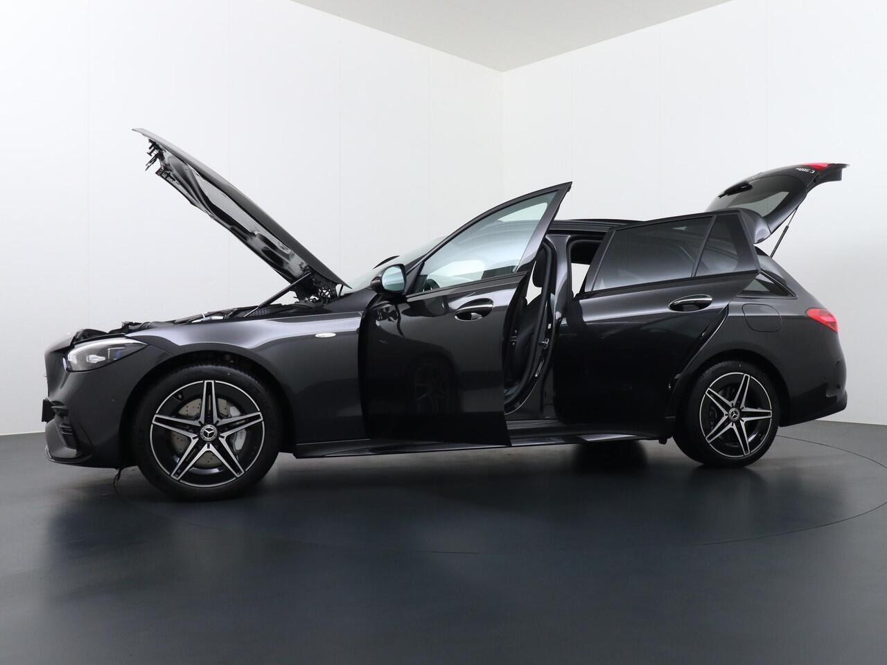 Mercedes-Benz C-KLASSE Estate 300 e Business Solution AMG | Panorama - Schuifdak | Trekhaak Wegklapbaar | Niveauregeling | Head-Up Display | Memorystoelen | Burmester Surround Sound | Apple Carplay & Android Auto