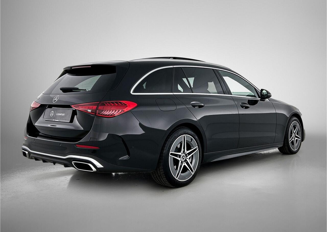 Mercedes-Benz C-KLASSE Estate 300 e AMG Plug-In Hybride AMG Line | Trekhaak | Panorama Schuif-Kanteldak | Digital Licht | Rijassistentiepakket Plus incl. PRE-SAFE Inclusief 24 maanden MB Certified garantie voor Europa.