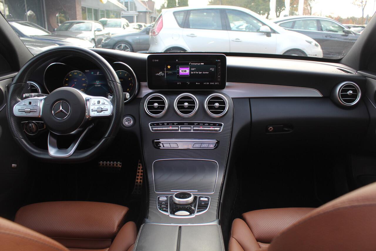 Mercedes-Benz C-KLASSE Estate 180 Business Solution AMG / Panoramadak / Camera / Leder / Navigatie / 18'' / DAB / Stoelverwarming / Cruise Control