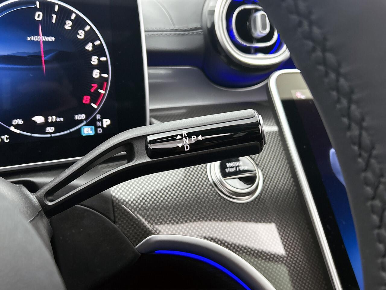 Mercedes-Benz C-KLASSE 300 e Business Solution AMG | Trekhaak | Nightpakket | Winterpakket | Middenconsole metaalstructuur | Comfortpakket Plus | Smartphone-integratie | 360° camera | Memorypakket |