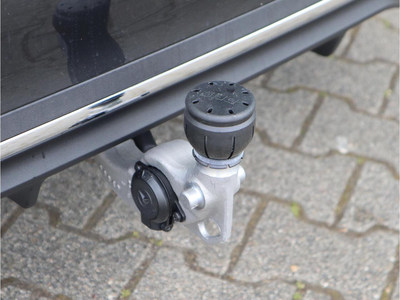 Mercedes-Benz C-KLASSE Estate 300 e Business Solution AMG