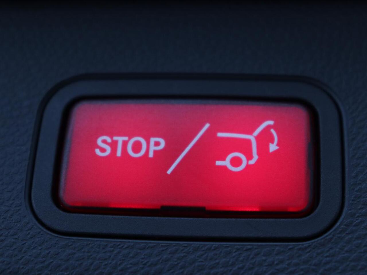 Mercedes-Benz C-KLASSE 300de AMG | Trekhaak | Stoelverwarming | Carplay | Leder/Alcantara | Full LED | Navigatie | Camera | Park Assist | Climate control | PHEV | Plug In