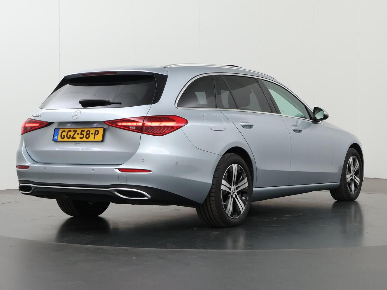 Mercedes-Benz C-KLASSE Estate 300 e Luxury Line | Panoramadak | Led verl. | Stoelverwarming | Easypack achterklep