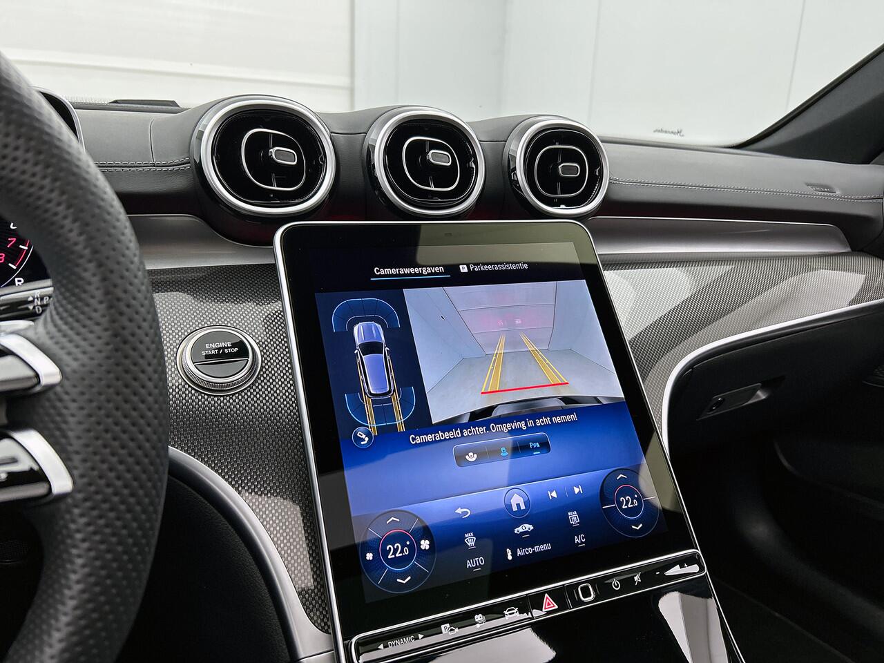 Mercedes-Benz C-KLASSE Estate 300 e AMG Plug-In Hybride AMG Line | Trekhaak | Panorama Schuif-Kanteldak | Digital Licht | Rijassistentiepakket Plus incl. PRE-SAFE Inclusief 24 maanden MB Certified garantie voor Europa.