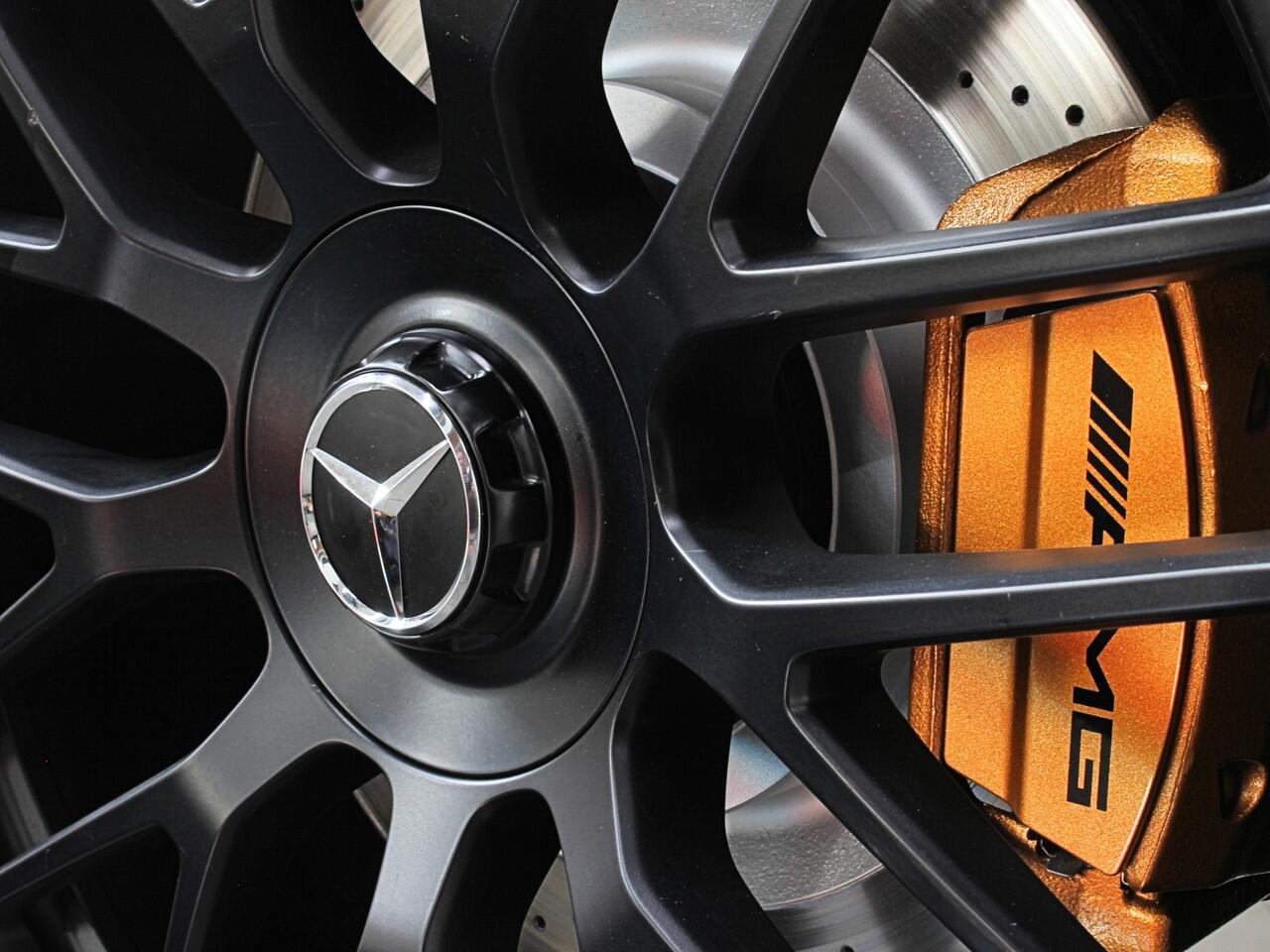 Mercedes-Benz C-KLASSE Coupé 63 S AMG | Keramisch | Schaalstoelen | AMG Driver's Package | Aero-Pakket | Panorama | Burmester | Multi-Beam LED | Memory | ACC | Rij-Assistentie Pakket | Keyless-Go | Sfeerverlichting | Carplay |