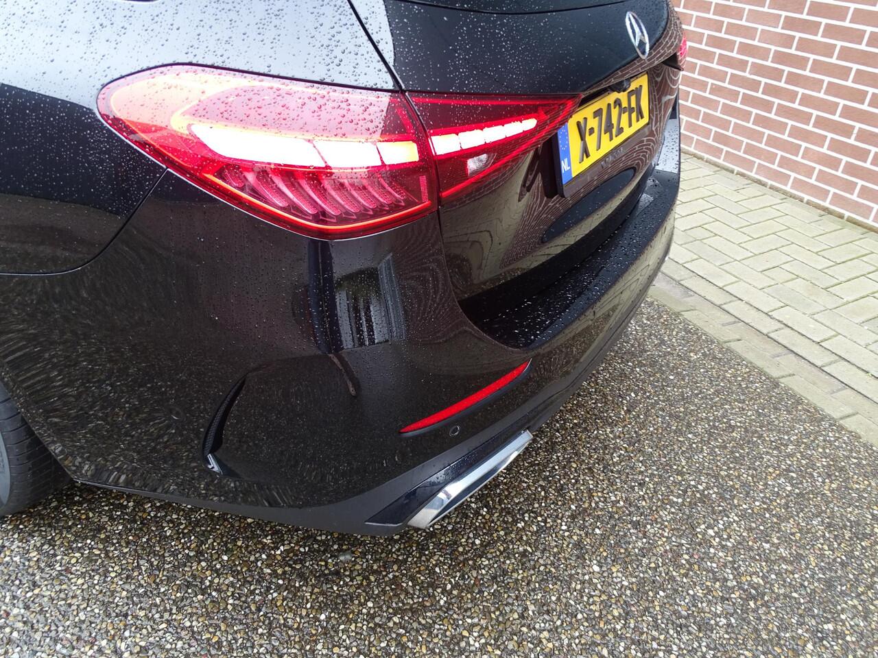 Mercedes-Benz C-KLASSE Estate 200 d AMG Line DODEHOEK DETECTIE | NAVIGATIE| CRUISE CONTROL | CAMERA | SFEERVERLICHTING | PANORAMADAK | ELEKTRISCHE STOELEN | STOELVERWARMING |