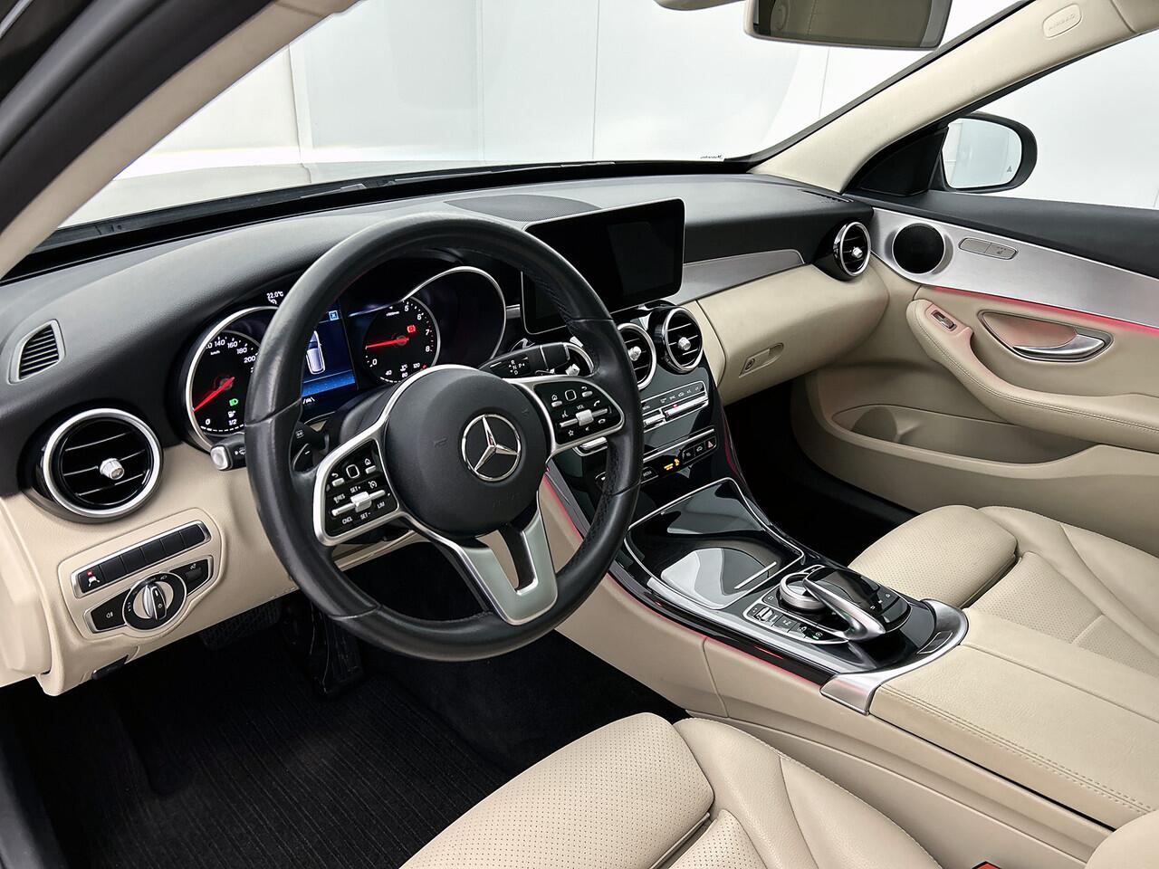 Mercedes-Benz C-KLASSE Estate 180 Business Solution Avantgarde | Panoramadak | Multi spaaks lichtmetalen velgen | Navigatie | Parking support | Inclusief 24 maanden MB Certified garantie voor Europa.