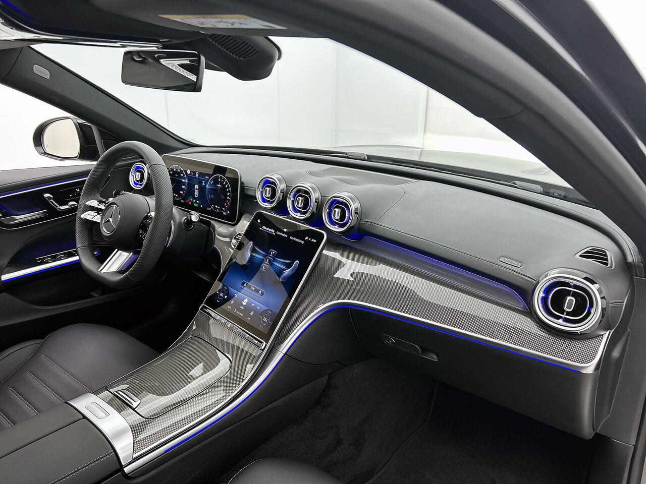 Mercedes-Benz C-KLASSE 300 e Business Solution AMG | Trekhaak | Nightpakket | Winterpakket | Middenconsole metaalstructuur | Comfortpakket Plus | Smartphone-integratie | 360° camera | Memorypakket |