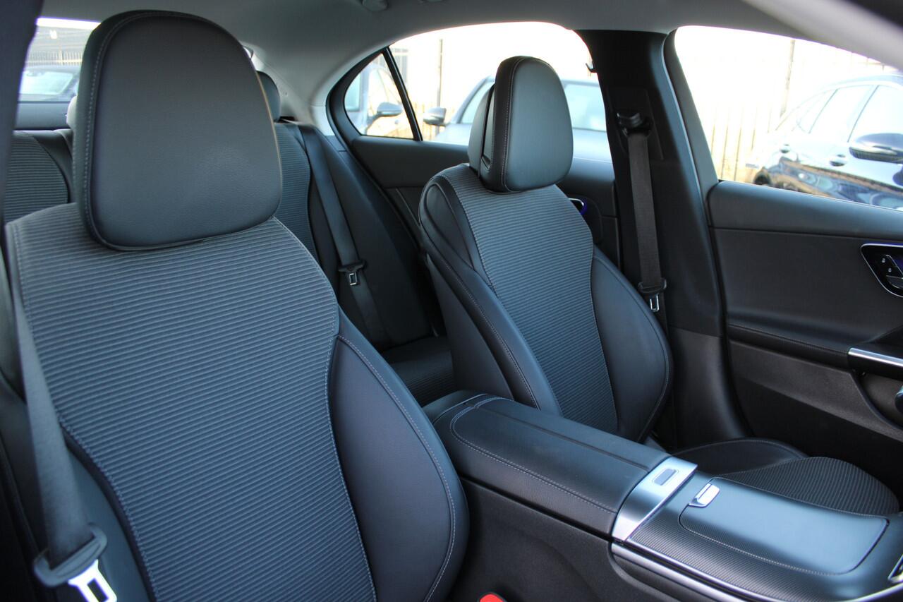 Mercedes-Benz C-KLASSE 300e Luxury Line Limited DISTRONIC SFEER CAMERA CARPLAY <<19.461KM>>