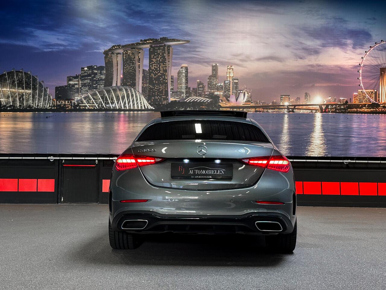 Mercedes-Benz C-KLASSE C300 e AMG Trekhaak|Memory|HeadUp|leder|Sfeer|Pano|360cam