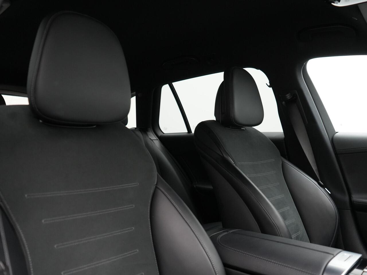 Mercedes-Benz C-KLASSE Estate 300 e AMG Line NIEUW MODEL Plug In Hybrid 313pk Dealer O.H PHEV | Adaptive Cruise | Camera | Alcantara Sportstoelen Verwarmd | Sfeerverlichting | Virtual | Blis | Navigatie | DAB |