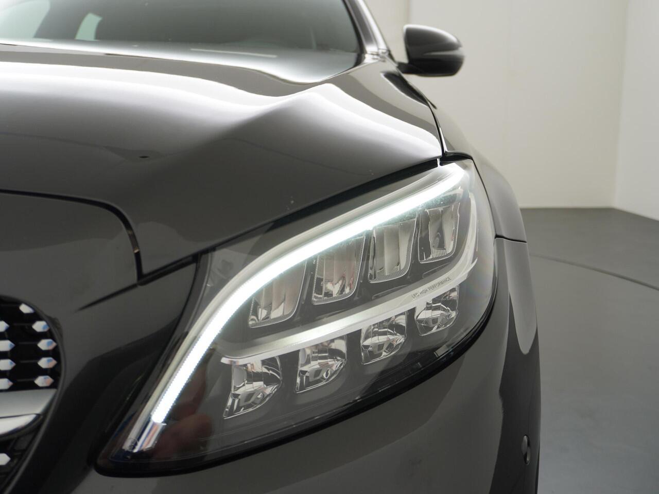 Mercedes-Benz C-KLASSE Estate 300 e Advantage Pack AMG PHEV PLUG-IN HYBRIDE | ADAPTIEVE CRUISE CONTROL | BURMESTER AUDIO | PANORAMADAK | LEDER/ALCANTARA | FULL OPTIONS | RIJKLAAR MET 12 MAANDEN BOVAG GARANTIE