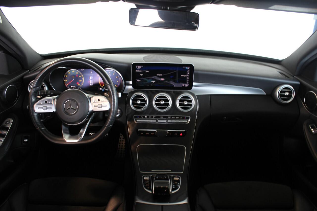 Mercedes-Benz C-KLASSE 180 Business Solution AMG-Line Facelift | Night-pakket | Trekhaak | Carplay | Camera | Virtual Cockpit | Side-Assist | Cruise | 18" LMV | Halfleder | PDC V+A