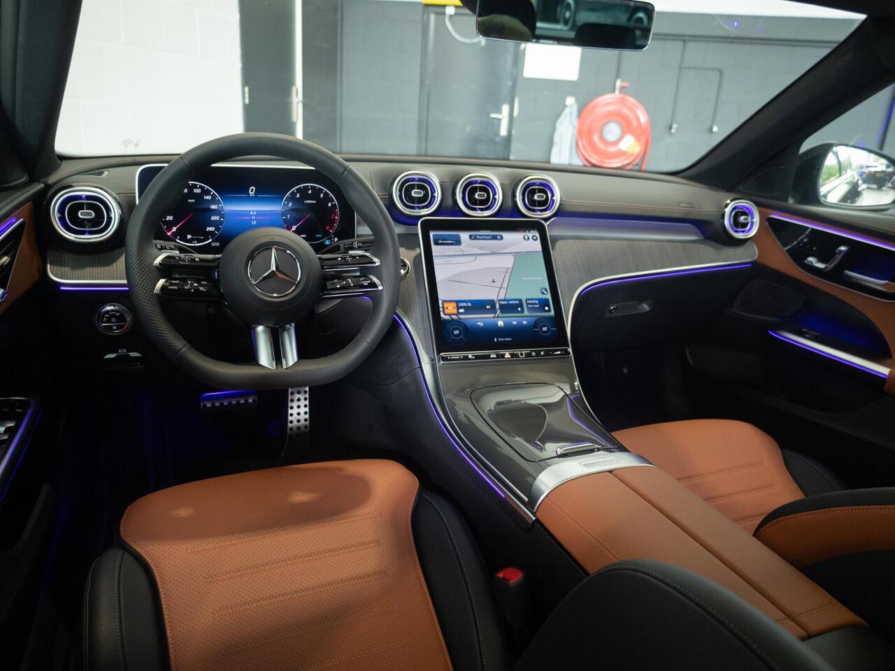 Mercedes-Benz C-KLASSE Estate 180 AMG Line Premium | Panorama dak | Trekhaak