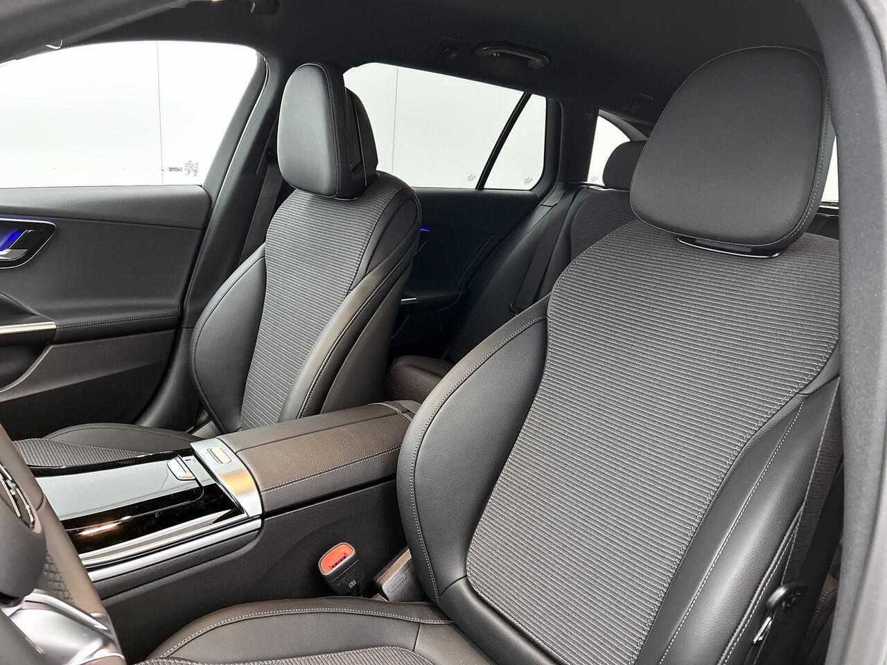 Mercedes-Benz C-KLASSE Estate 300 e Business Solution | Trekhaak | Donkergetint glas achter | Antidiefstalpakket GUARD 360° Plus | EASY PACK achterklep | Sfeerverlichting | Smartphone integratie | Stoelverwarming voor |