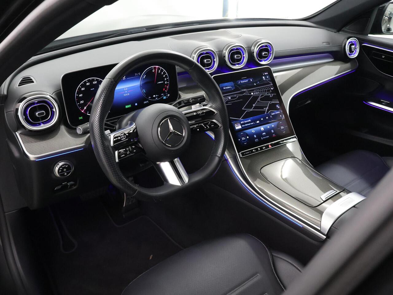 Mercedes-Benz C-KLASSE Estate 300 e AMG Night | Panoramadak | Trekhaak | Sfeerverlichting | Stoelverwarming | Alarm |