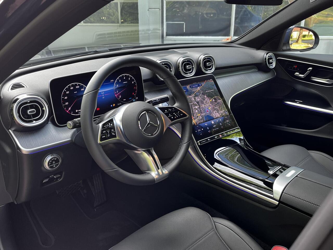 Mercedes-Benz C-KLASSE 180 Star Edition Luxury | Panoramadak | DISTRONIC Afstandsassistent | Dodehoekassistent | Donkergetint Glas Achter | Apple CarPlay | Android Auto | Elektrisch Verstelbare Stoelen + Memory | Stoelverwarming | Sfeerverlichting