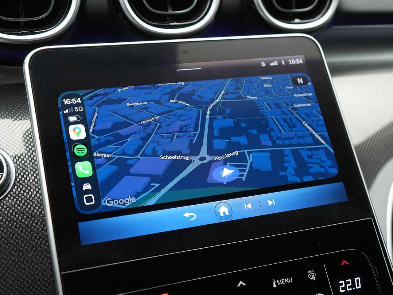 Mercedes-Benz C-KLASSE Estate 300 e AMG Line NIEUW MODEL Plug In Hybrid 313pk Dealer O.H PHEV | Adaptive Cruise | Camera | Alcantara Sportstoelen Verwarmd | Sfeerverlichting | Virtual | Blis | Navigatie | DAB |