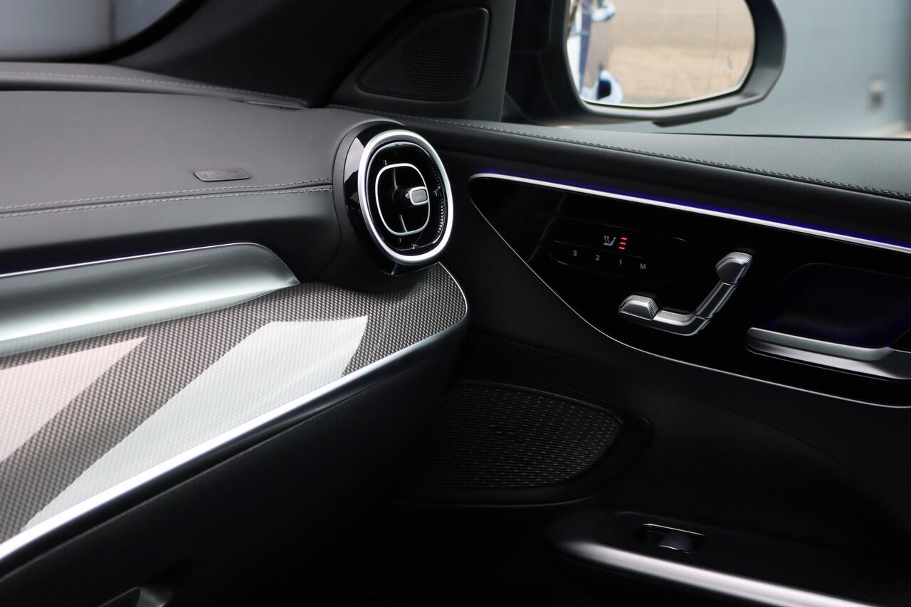 Mercedes-Benz C-KLASSE Estate 300 e AMG Line | Panoramadak | Memory | Distronic | Trekhaak | Night Pakket | Dodehoekassistent | Camera | Sfeerverlichting |