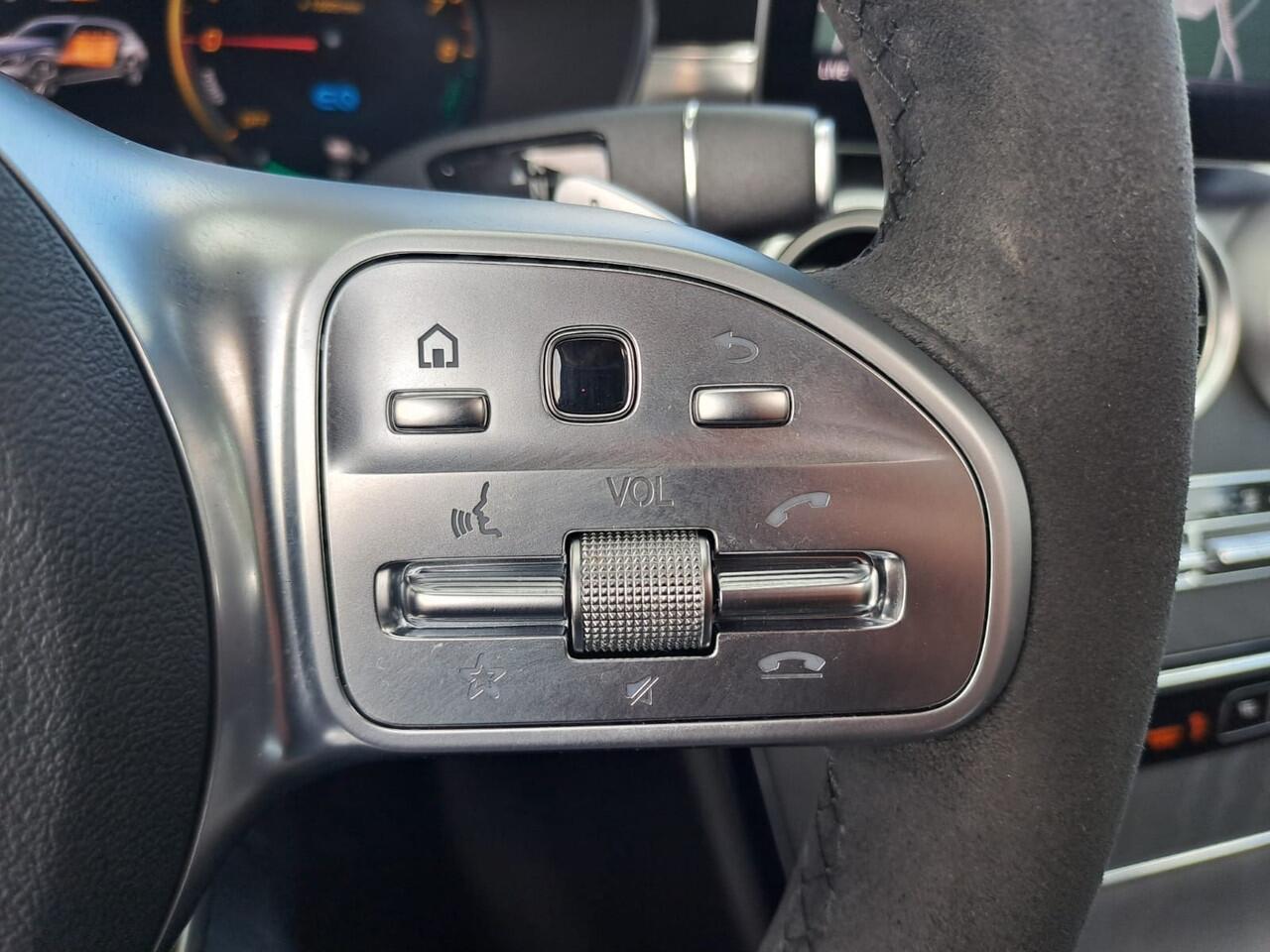 Mercedes-Benz C-KLASSE Estate 300 e Business Plus Solution AMG Limited | Pano | Trekhaak | Multibeam | 360° camera | Leder/alcantara | Stoelverwarming | Elek. achterklep | Vol |