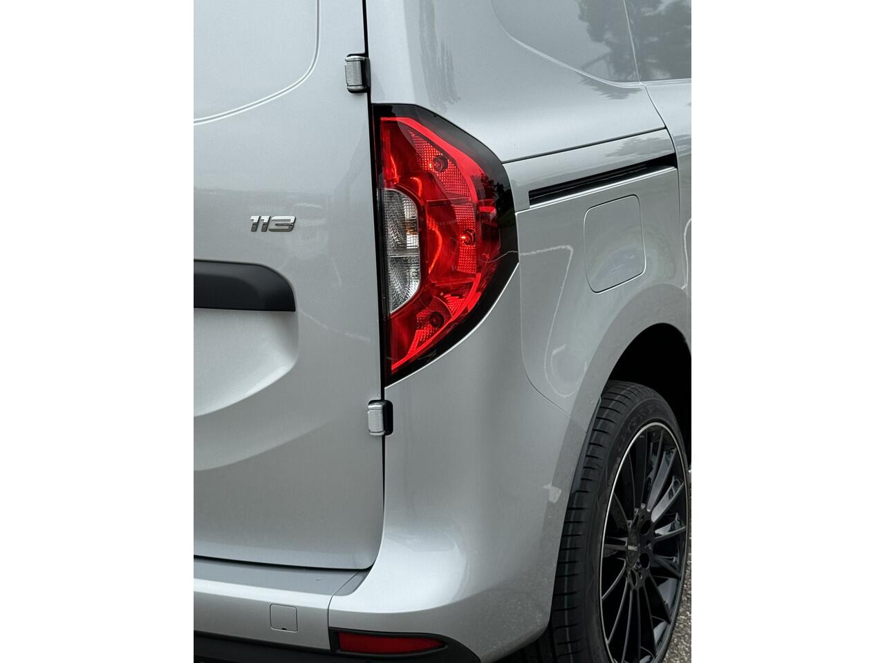 Mercedes-Benz CITAN 113 L1 Pro l Automaat l MBUX l Camera l Airco l Bumpers in kleur l Bluetooth telefonie l Cruise Controle l Navigatie l Tussenschot l Audio en Navigatie l Apple Carplay en Android Auto l PTS Achter l Laadruimte Betimmerd l