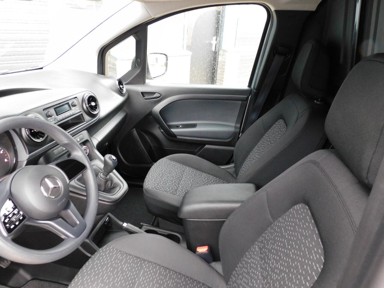 Mercedes-Benz CITAN 108 CDI L1 Pro 1e EIGENAAR! NIEUWSTAAT! DEALER OCCASION! CRUISE! PARKEERSENSOREN ! NIEUWSTAAT! LM VELGEN!