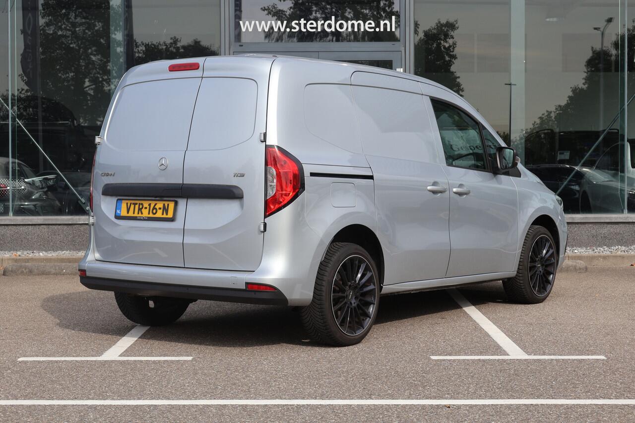Mercedes-Benz CITAN 113 L1 Pro l Automaat l MBUX l Camera l Airco l Bumpers in kleur l Bluetooth telefonie l Cruise Controle l Navigatie l Tussenschot l Audio en Navigatie l Apple Carplay en Android Auto l PTS Achter l Laadruimte Betimmerd l