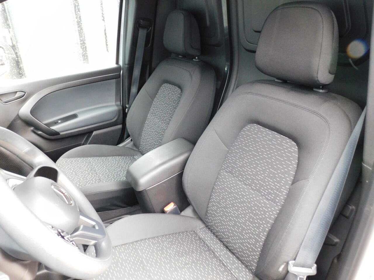 Mercedes-Benz CITAN 108 CDI L1 Pro 1e EIGENAAR! NIEUWSTAAT! DEALER OCCASION! CRUISE! PARKEERSENSOREN ! NIEUWSTAAT! LM VELGEN!