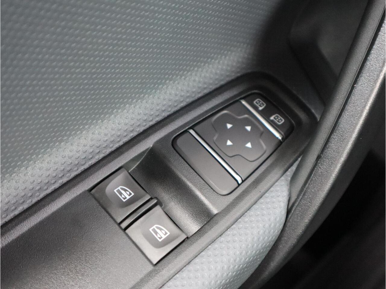 Mercedes-Benz CITAN 110 CDI L1 PRO TREKHAAK RESERVEWIEL NAVI PLUSPAKKET