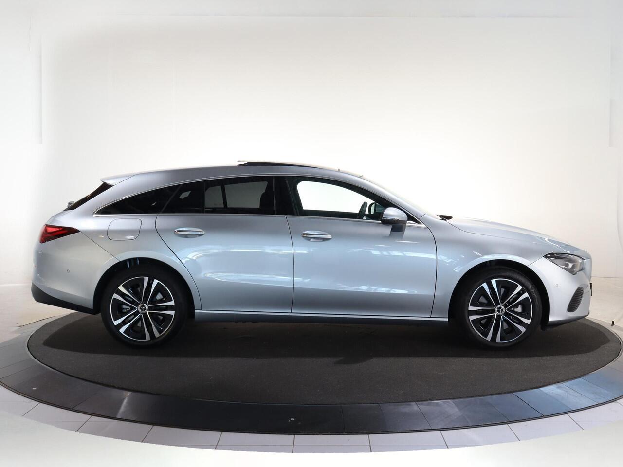 Mercedes-Benz CLA-KLASSE Shooting Brake 250e Star Edition Luxury Line LIMITED | Panoramaschuifdak | Dodehoekassistent | Achteruitrijcamera |