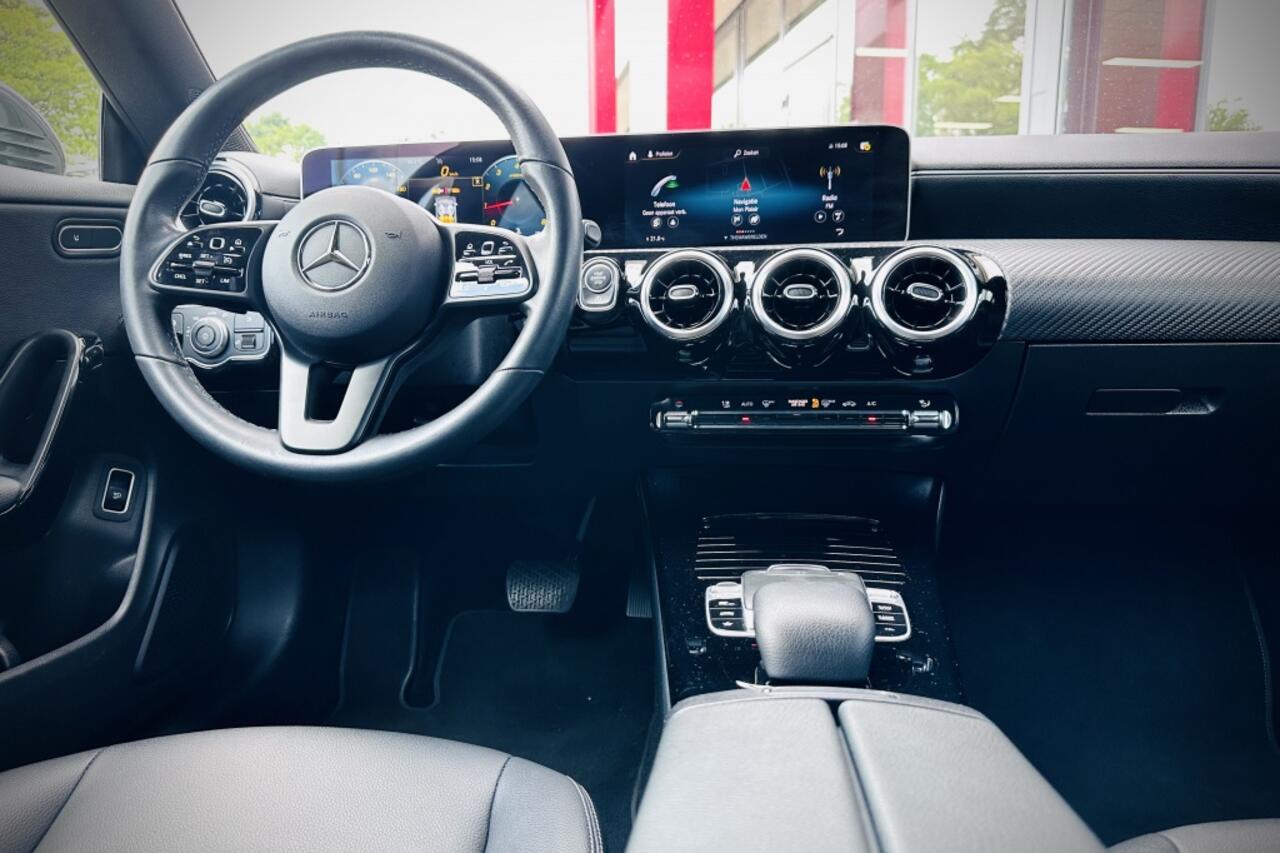 Mercedes-Benz CLA-KLASSE Shooting Brake 180 Advantage / CAMERA / LED / STOELVERWARMING / APPLE + ANDROID