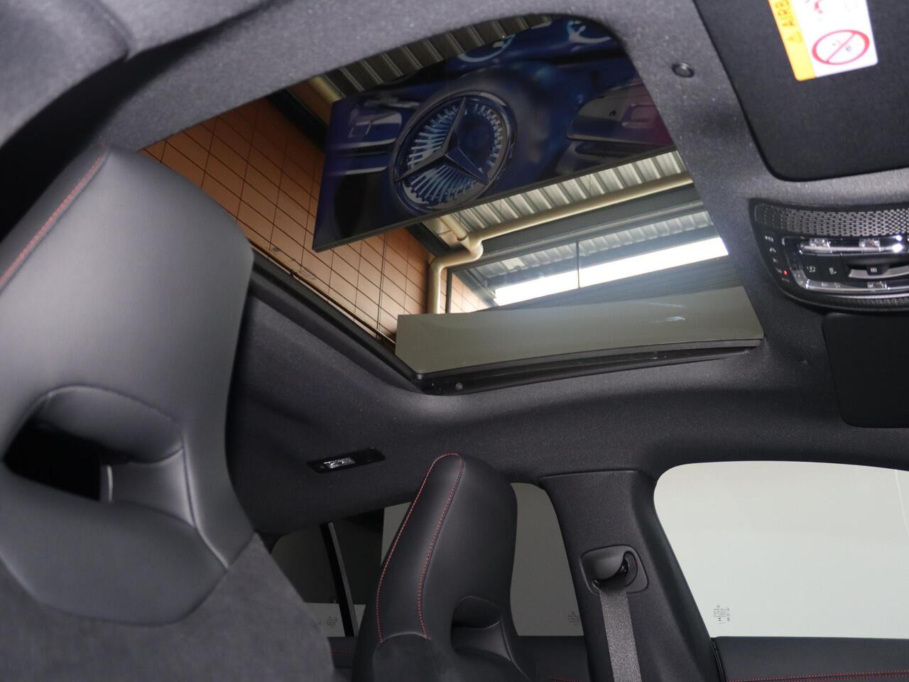 Mercedes-Benz CLA-KLASSE Shooting Brake 180 Star Edition AMG Line LIMITED | Panoramaschuifdak | Night | Achteruitrijcamera