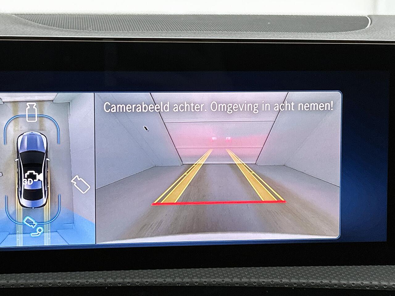 Mercedes-Benz CLA-KLASSE 250 e Business Solution AMG | AMG Line Plus pakket | Trekhaak | Panoramaschuifdak | Head-up display | Memorypakket | Smartphone integratie | Advanced sound system | 360°-camera | 19 inch AMG velgen |