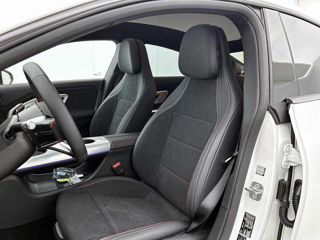 Mercedes-Benz CLA-KLASSE 250+ Launch Edition 85 kWh | Trekhaak | Warmtepomp | 19 inch AMG-velgen | Multibeam LED | Panoramadak | Nightpakket | Memorypakket | Smartphone integratiepakket |