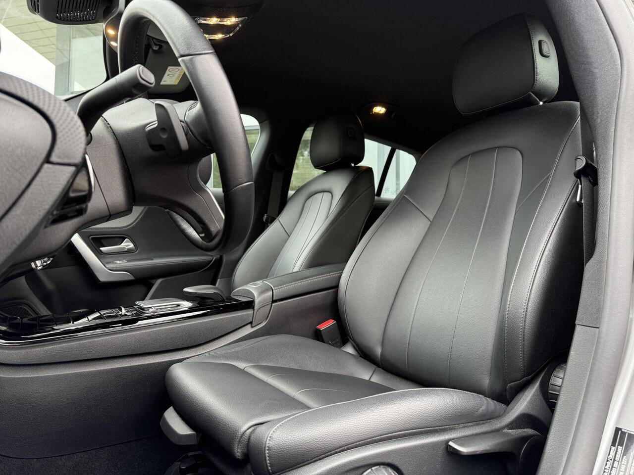 Mercedes-Benz CLA-KLASSE Shooting Brake 200 Aut. Business Sol. Luxury | Navi | Camera | Sfeer Verlichting |