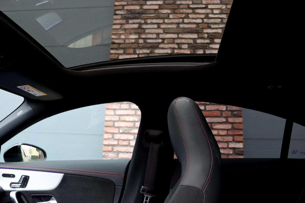 Mercedes-Benz CLA-KLASSE 180 AMG Line Aut7 | Panoramadak | Memory | Sfeerverlichting | Camera | Advanced Sound System | Keyless Go | Zitcomfortpakket | Cruise Control | Multibeam LED |