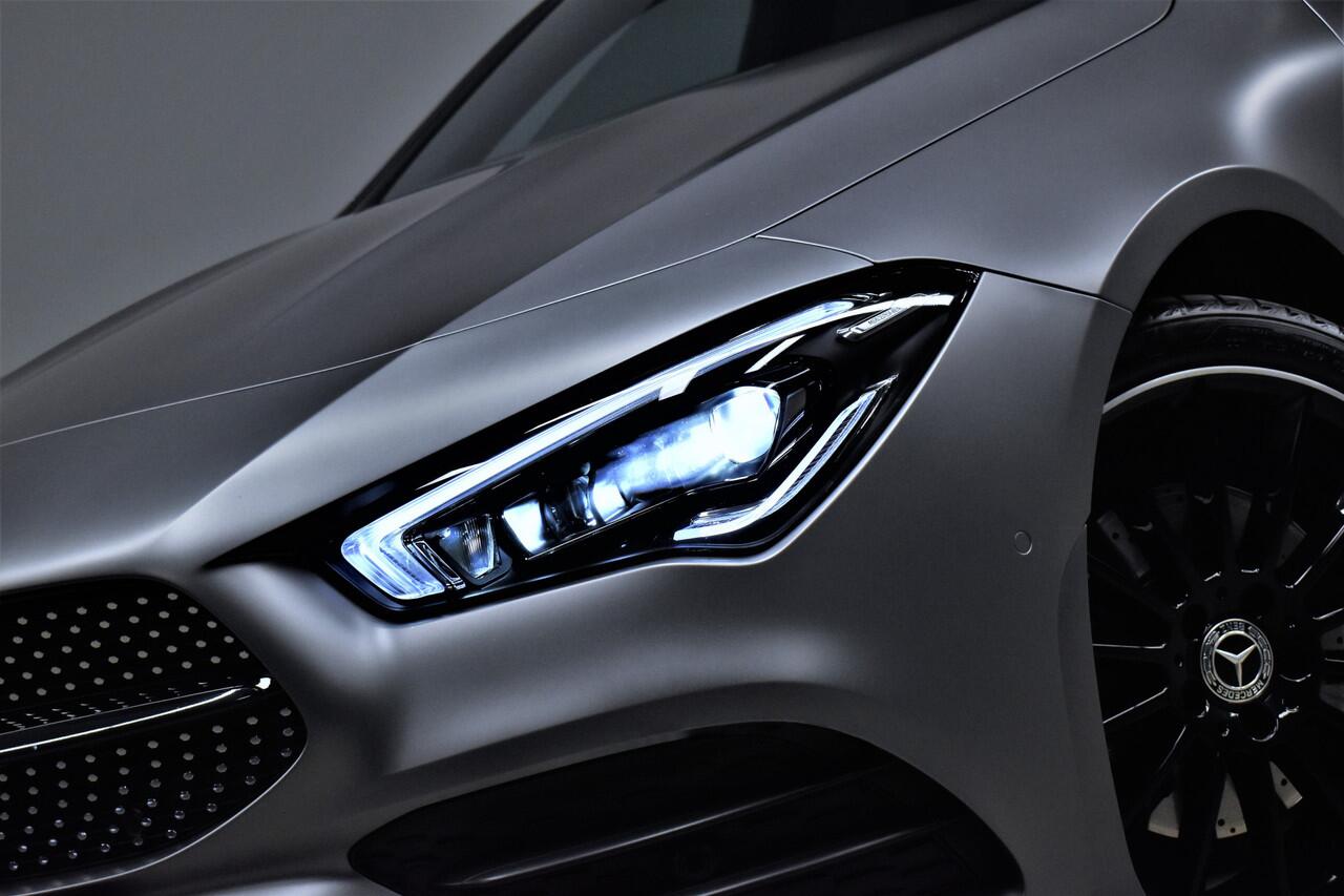 Mercedes-Benz CLA-KLASSE 250e 218pk AMG-Line Org.NL Pano/Virtual/Carplay/Sfeer/Camera/Keyless/Led/Lmv18''