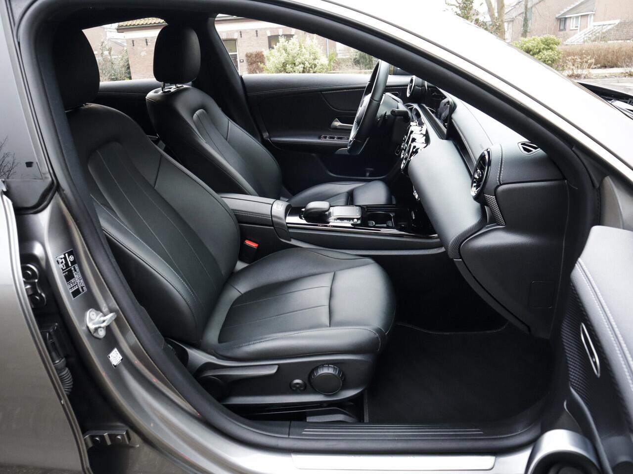 Mercedes-Benz CLA-KLASSE Shooting Brake 250 e Luxury Line 1e-Eig. & Dealer-Onderh. BOVAG-Garantie. NL-Auto.