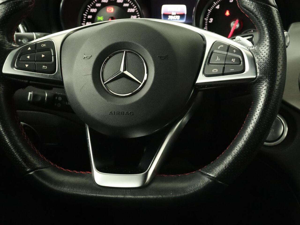 Mercedes-Benz CLA-KLASSE Shooting Brake 180 | Trekhaak | Camera | Navigatie | Leder | LED | Cruise control | Sportstoelen | LMV 18 inch