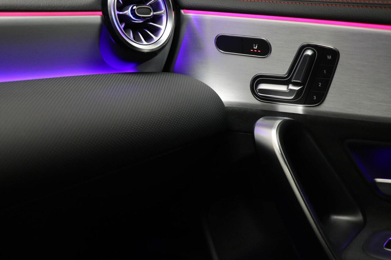 Mercedes-Benz CLA-KLASSE Shooting Brake 180 Business Solution AMG | BUSINESS PLUS PACK | PANORAMADAK | DAB | CAMERA