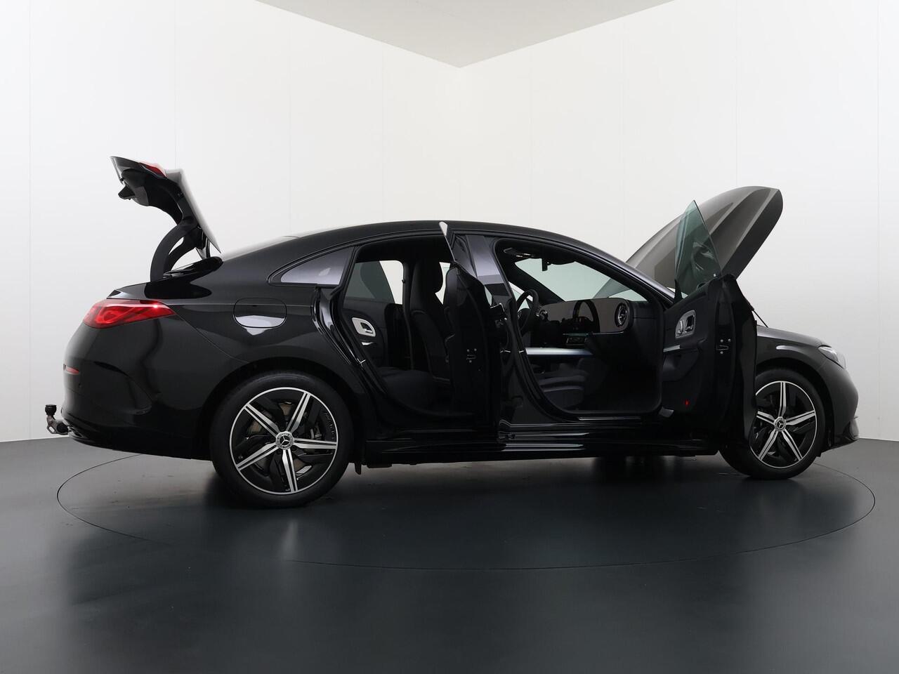 Mercedes-Benz CLA-KLASSE 250+ Launch Edition 85 kWh Accu | Trekhaak Wegklapbaar | Memorystoelen | Warmtepomp | Multibeam Led | Stoelverwarming Voorin | Distronic Cruise Control | Achteruitrijcamera | Nightpakket | Dodehoekassistent