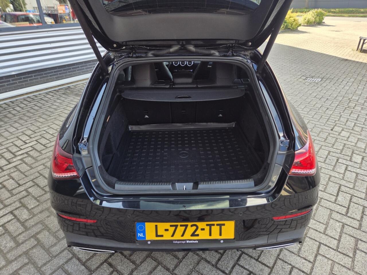 Mercedes-Benz CLA-KLASSE 180 Business S. AMG Line | Stoel verw. | Navi