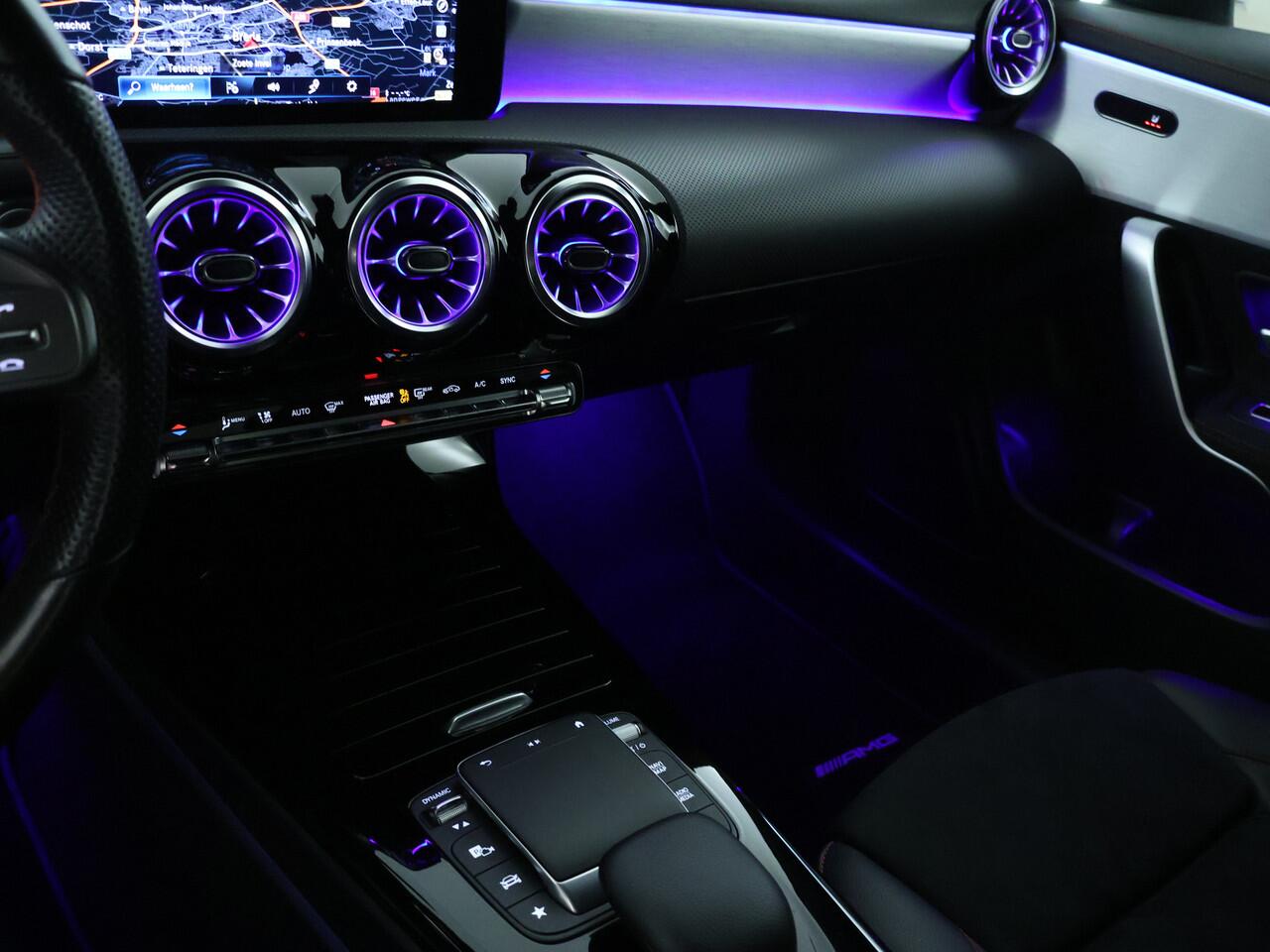 Mercedes-Benz CLA-KLASSE 200 AMG line | Night Pakket | Sfeerverlichting | Parkeerpakket+achtercamera | LED koplampen | Inclusief 24 maanden MB Certified garantie voor Europa.