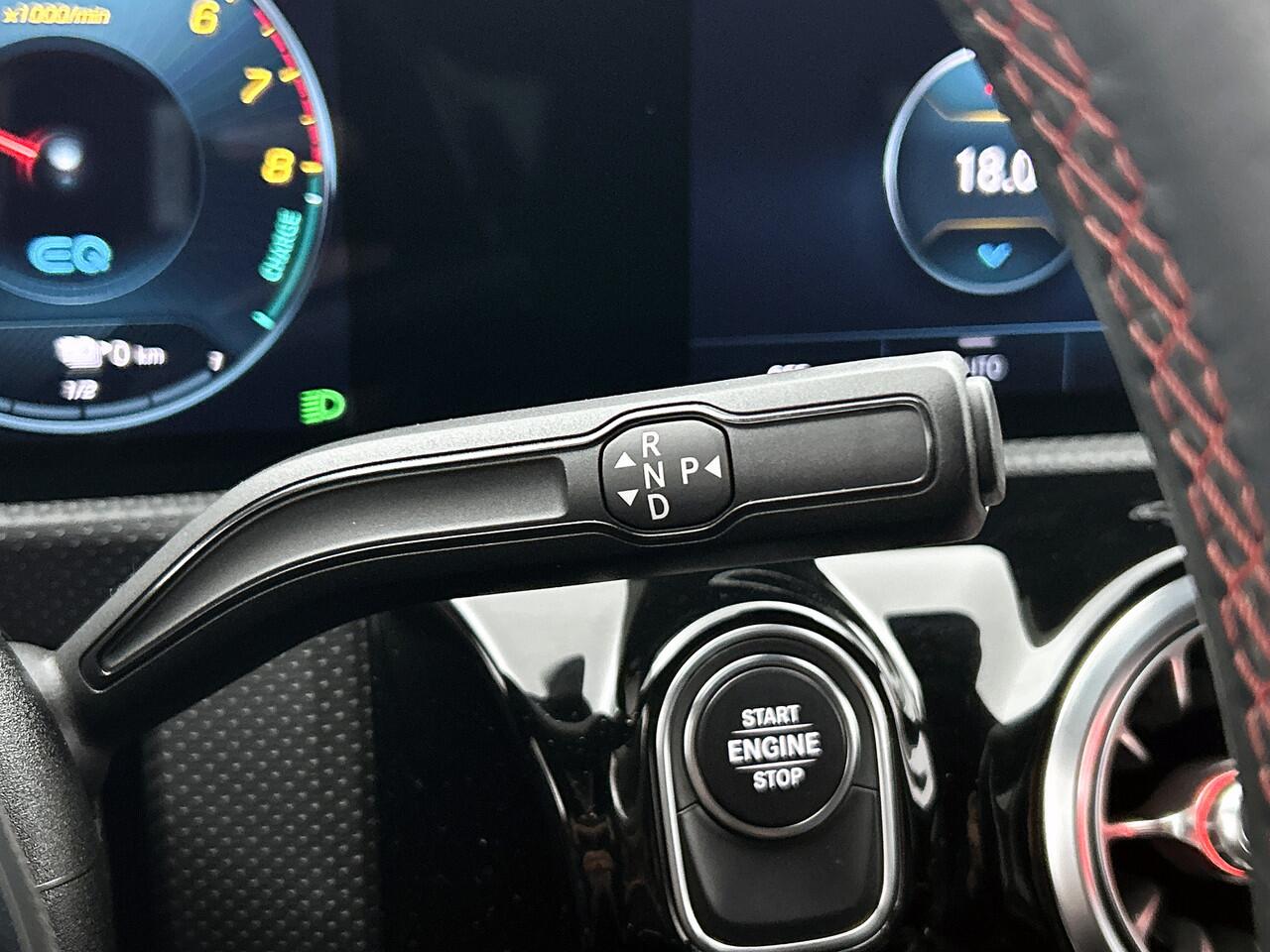 Mercedes-Benz CLA-KLASSE Shooting Brake 250 e Business Solution AMG Limited 5 spaaks lichtmetalen velgen | MBUX wide screen | Navigatie | Parking support met camera achter | Inclusief 24 maanden MB Certified garantie voor Europa.