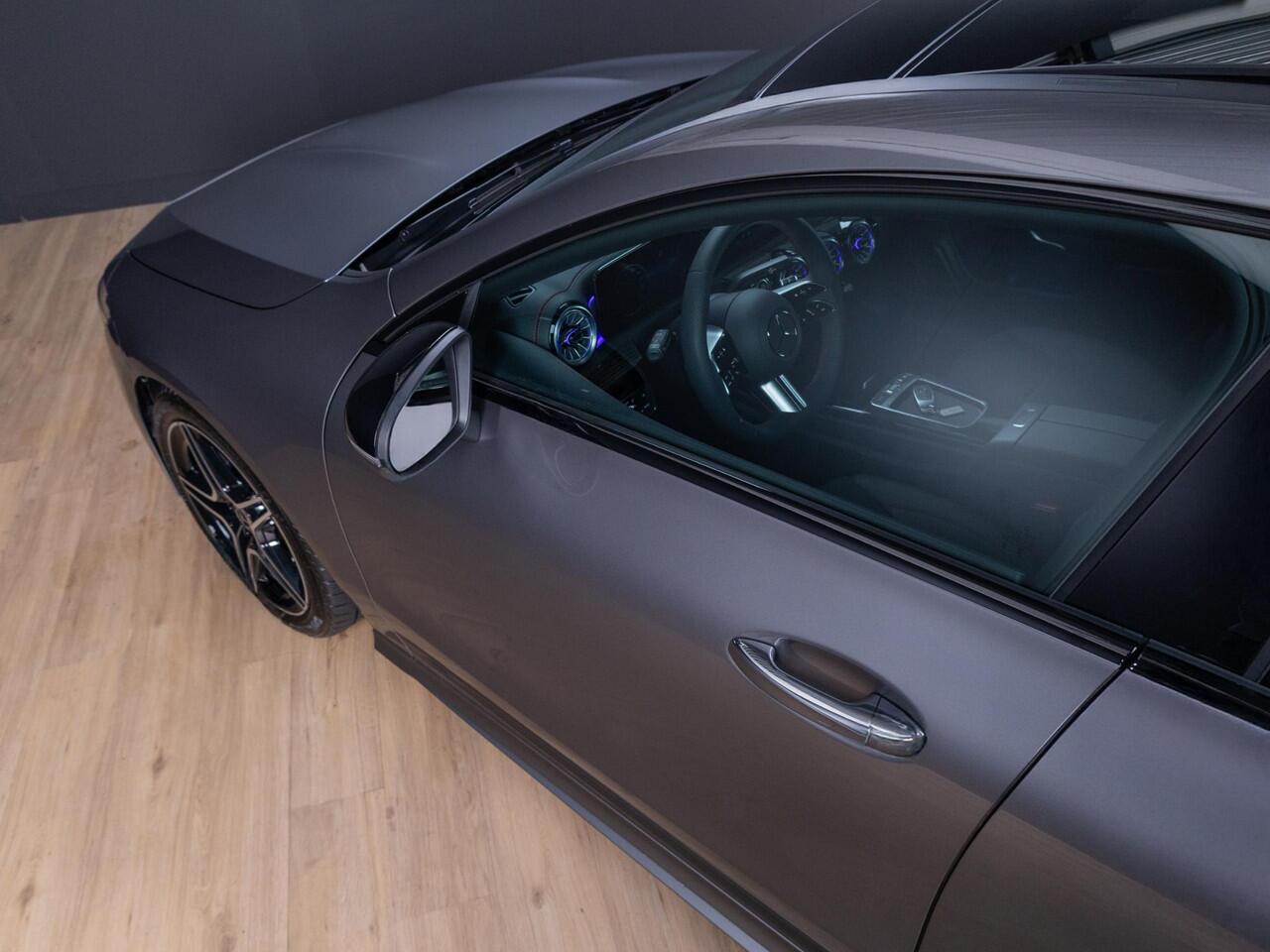 Mercedes-Benz CLA-KLASSE Coupé 180 Star Edition AMG Line Panorama dak