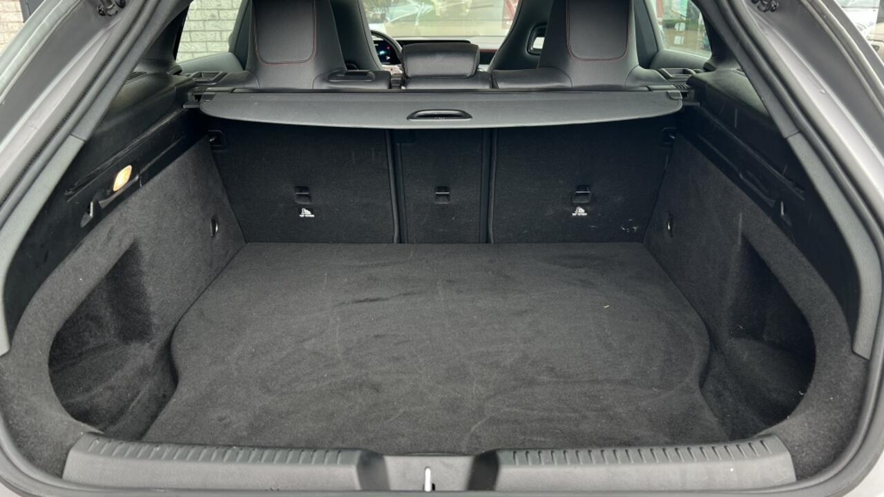 Mercedes-Benz CLA-KLASSE 250 e Pano | Navia | Camera