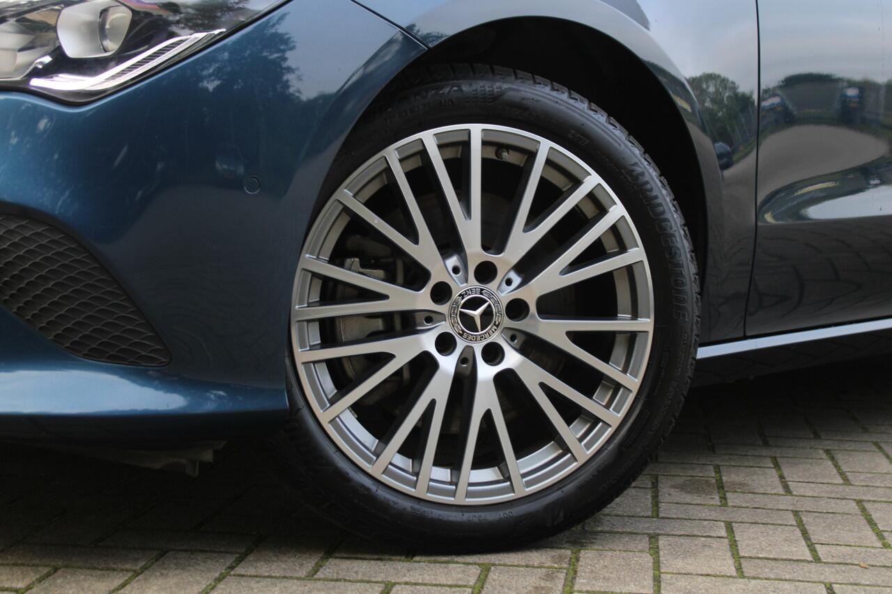 Mercedes-Benz CLA-KLASSE Shooting Brake 250 e 218pk Luxury Line | Widescreen | Camera | Navigatie | Stoel & stuurverwarming | Elektrische achterklep | Zwenkbare trekhaak