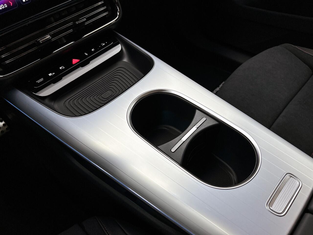 Mercedes-Benz CLA-KLASSE 250+ Launch Edition 85 kWh | Nightpakket | GUARD 360° vehicle protection | Warmtepomp | Panoramadak | Smartphone integratie | Memorypakket voorstoelen | Sierdelen aluminium |