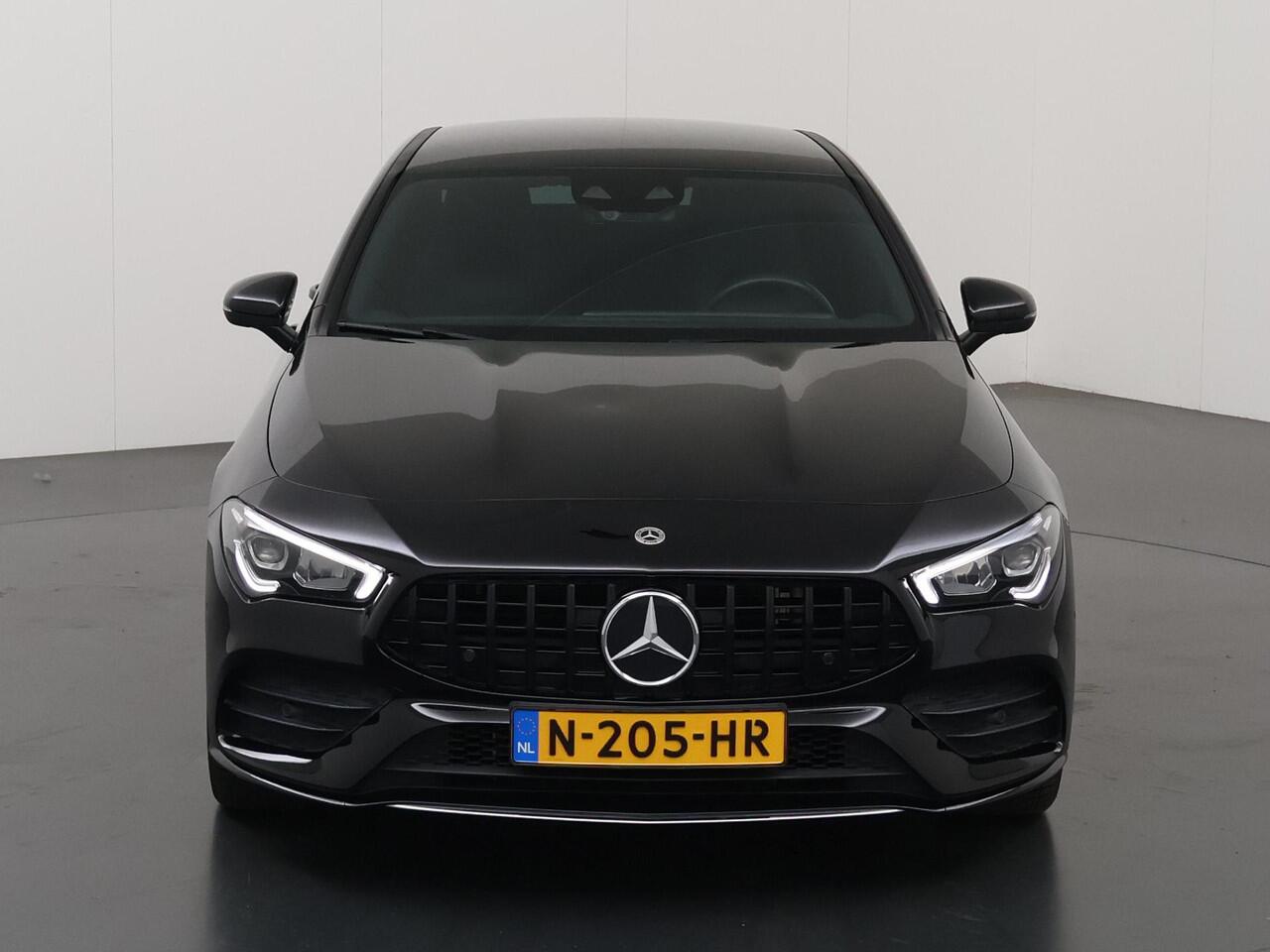 Mercedes-Benz CLA-KLASSE 250 e Business Solution AMG Limited | AMG | Apple carplay | Stoelverwarming |